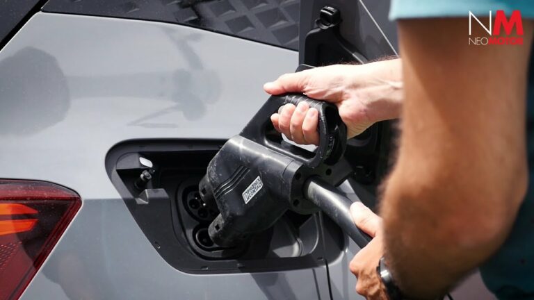 Como se recarga un coche electrico